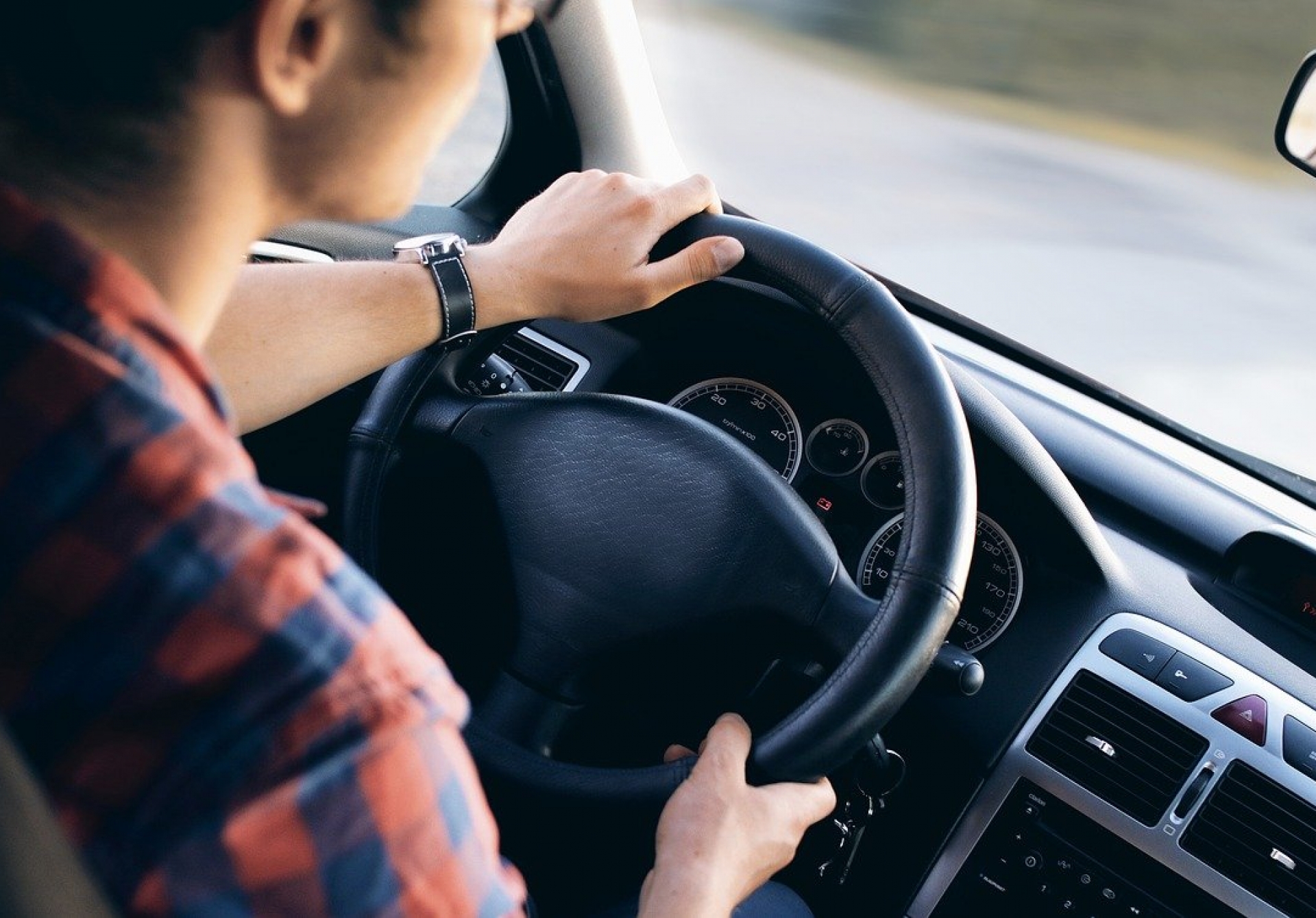Permis de conduire : quels sont les frais obligatoires ?