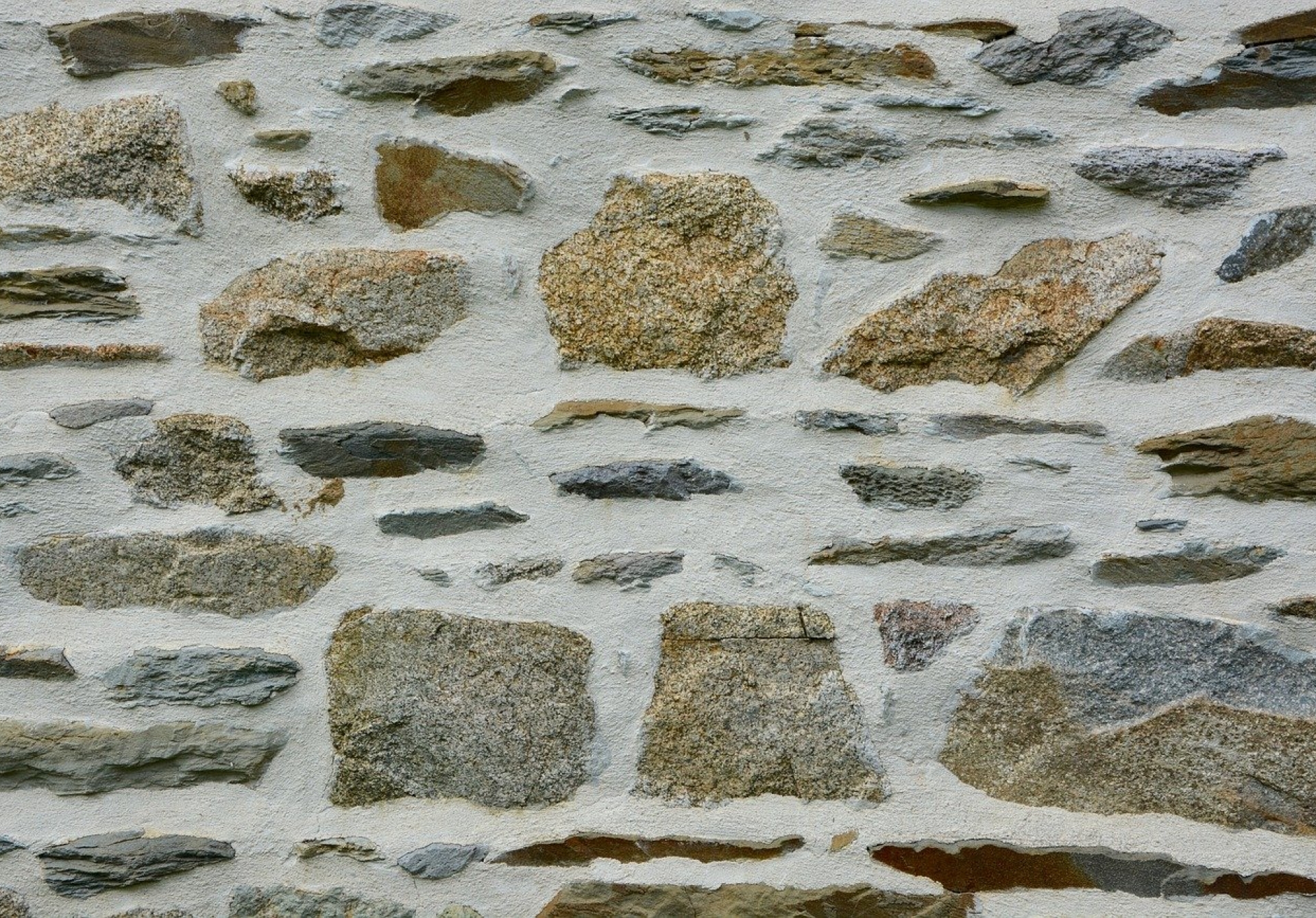 La présomption de mitoyenneté ne s'applique pas à un mur de soutènement